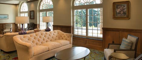 Sala de estar en el lobby