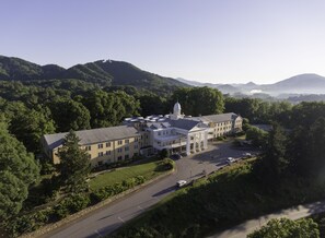 Aerial view - Lambuth Inn at Lake Junaluska (Lake Junaluska)