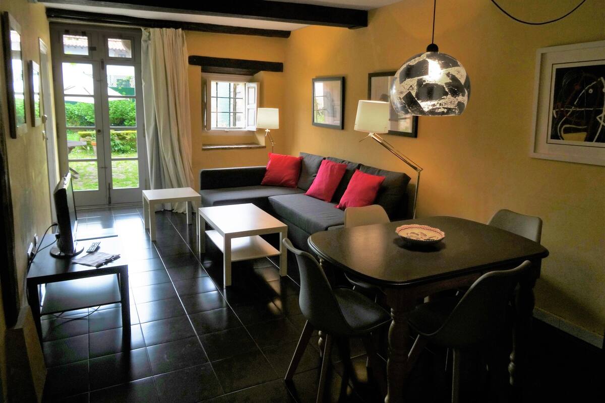 Apartment, eigenes Bad, Gartenblick (1)