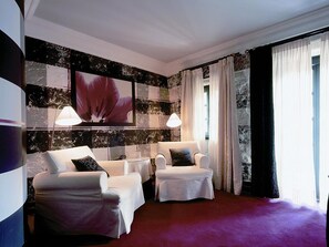 Suite, Private Bathroom