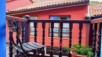 Kahden hengen huone, oma kylpyhuone | Näkymä majoituspaikasta