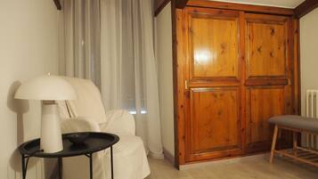 Double Room, Ensuite (abuhardillada) | Room amenity