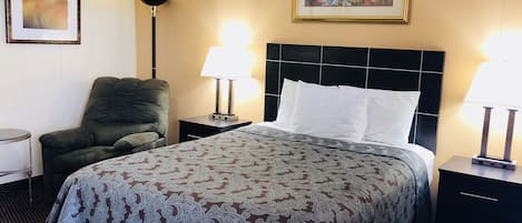 Standard Room, 1 Queen Bed | Individually decorated, individually furnished, desk, laptop workspace