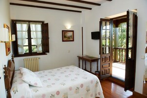 Decoración personalizada, muebles diferentes y escritorio 