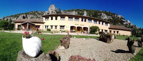 Façana frontal de l'allotjament