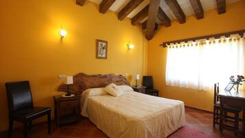 Double Room | Blackout drapes, free WiFi, bed sheets