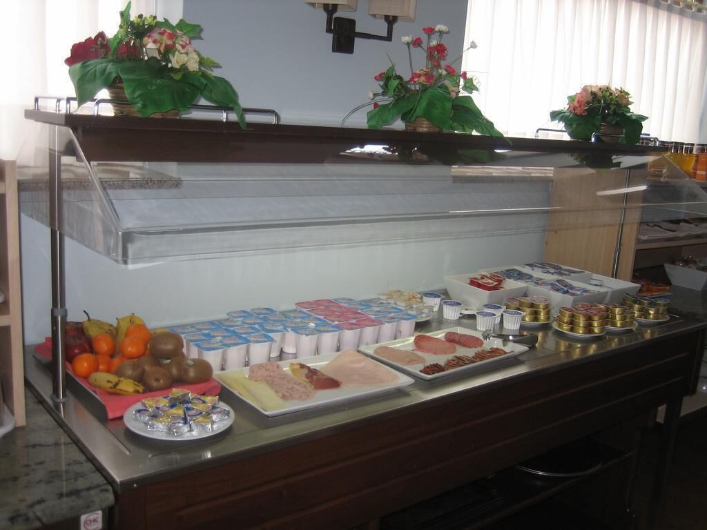 daily buffet breakfast (eur 7 per person)