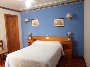 Cortinas blackout, camas plegables/adicionales y wifi gratis 