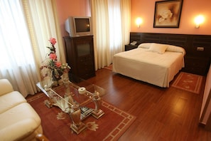 Superior Double Room | In-room safe, free WiFi
