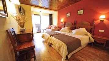 Chambre Double Confort | Coffres-forts dans les chambres, bureau, Wi-Fi gratuit