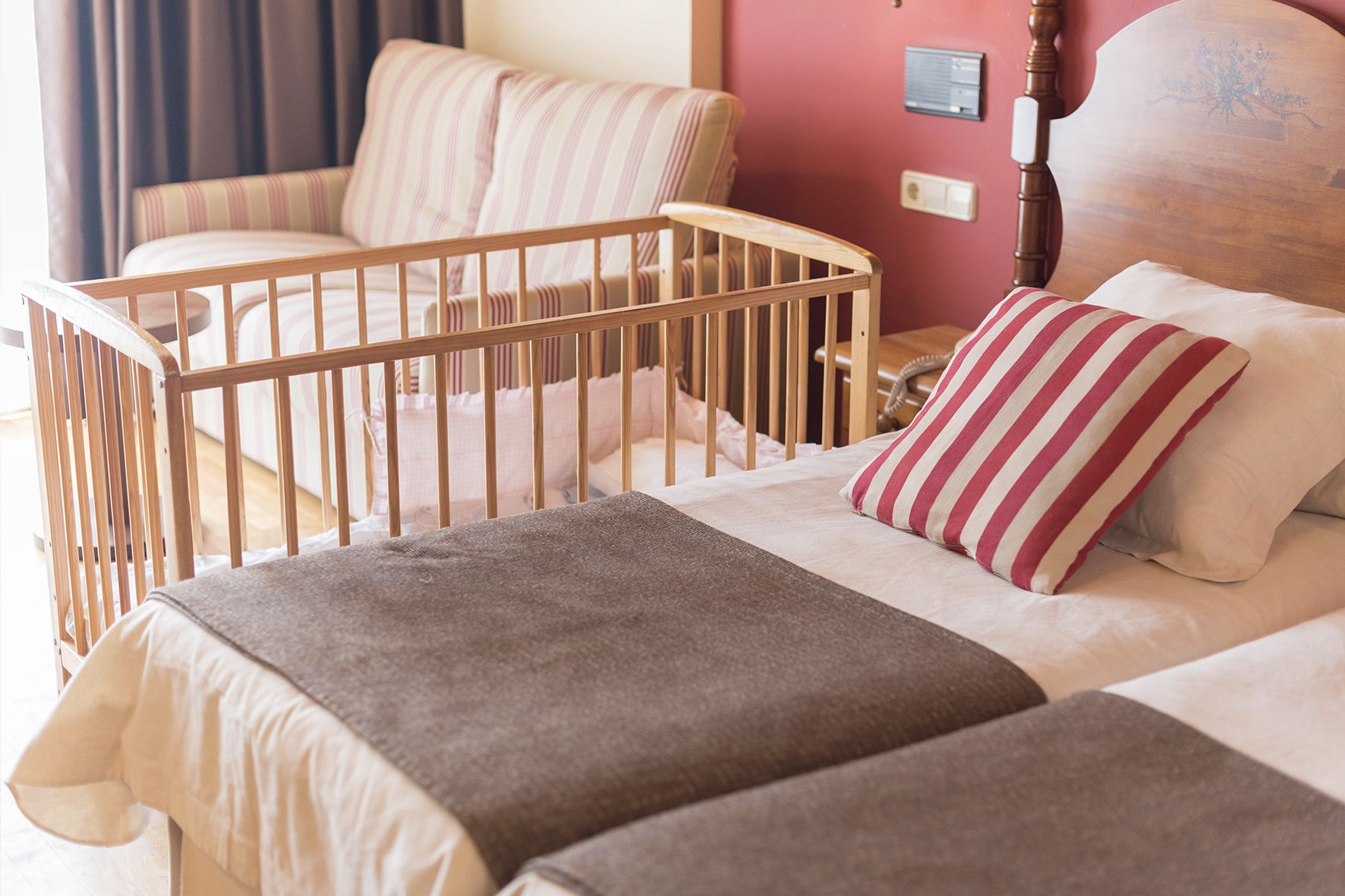 Chambre Double Confort | Coffres-forts dans les chambres, bureau, Wi-Fi gratuit