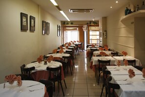 Daily continental breakfast (EUR 6 per person) - Can Setmanes (Blanes)