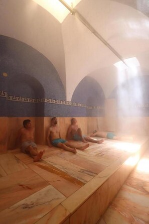 Hot tub, steam room, hot springs/mineral springs, Turkish bath/hammam