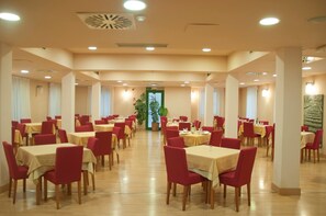 Local cuisine - El Salugral Termal Resort (Hervas)