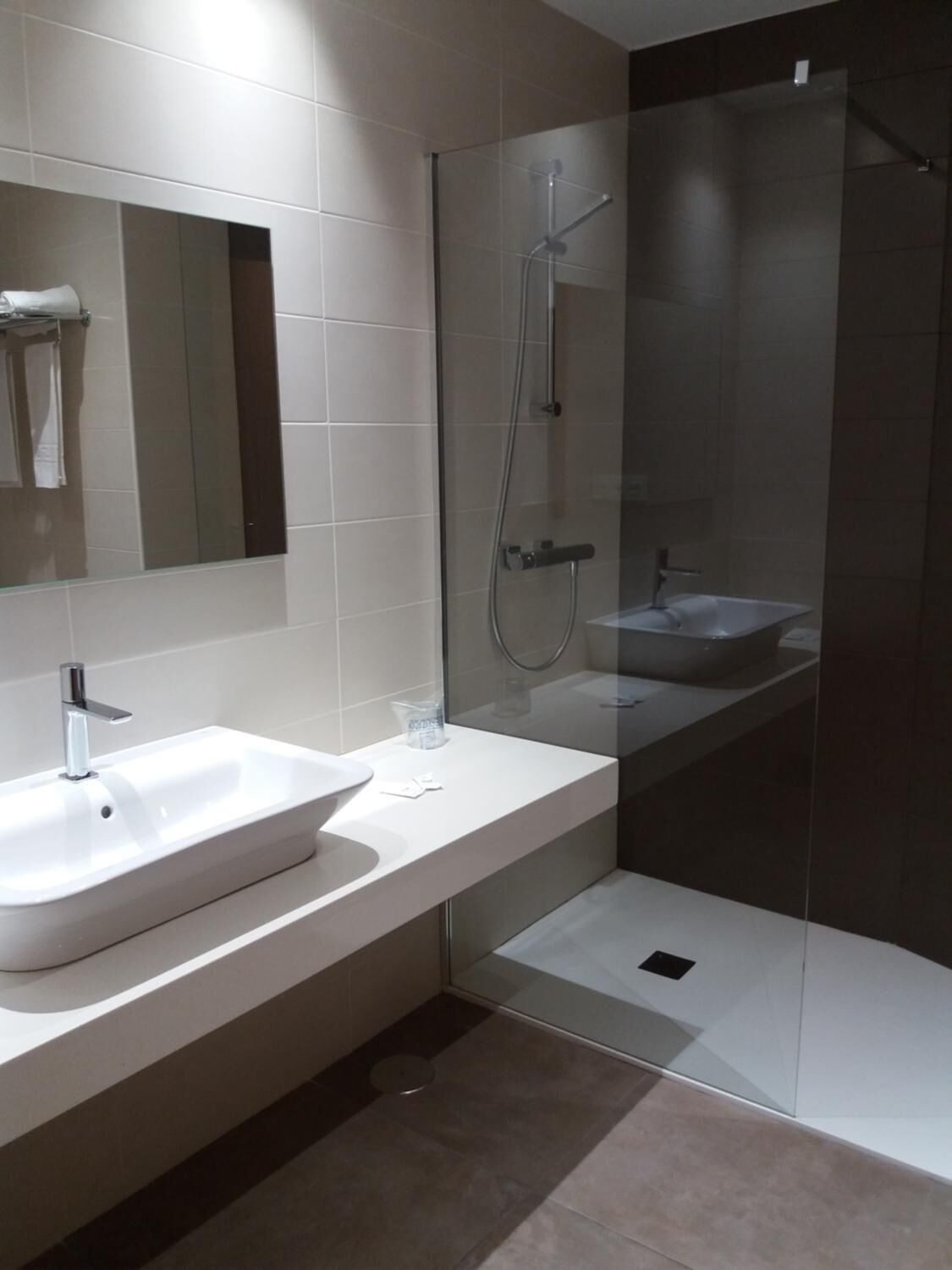 superior double room, beach view | bathroom | free toiletries, hair dryer, towels