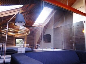 Blackout curtains, free cots/infant beds, free WiFi, bed sheets - Hotel El Castaño Dormilón (Ortigueira)