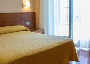 Bureau, lits bébé (gratuits), Wi-Fi gratuit
