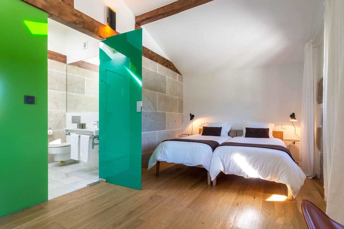 Twin kamer, 2 eenpersoonsbedden (Cama Extra Opcional) | Individueel gedecoreerd, individueel gemeubileerd, een bureau