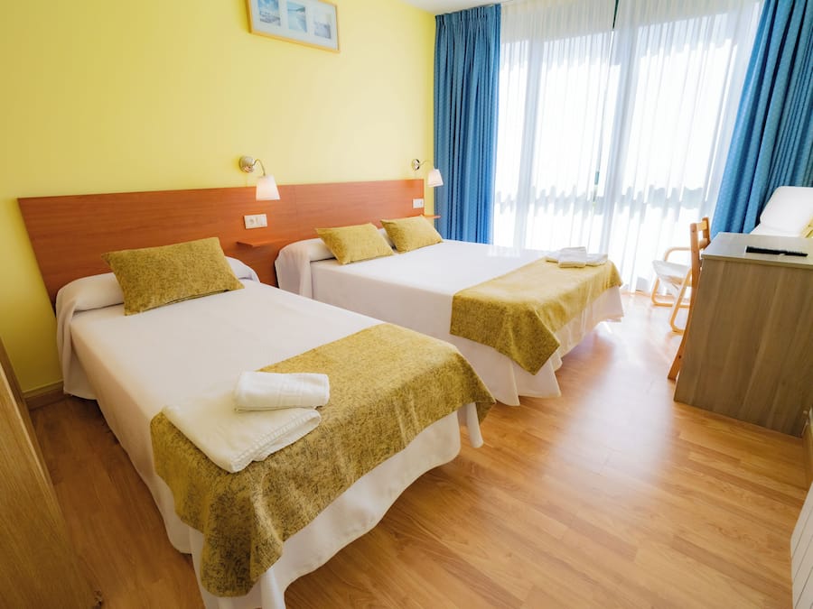 Minibar, desk, soundproofing, free cribs/infant beds