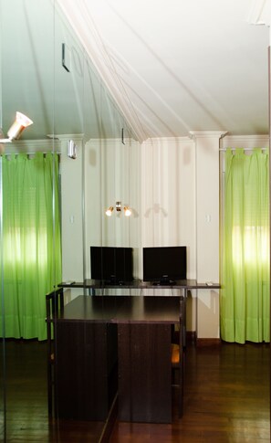 Coffres-forts dans les chambres, rideaux occultants