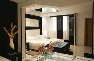 Suite (Zouk) | 1 dormitorio, minibar, caja fuerte y escritorio