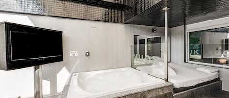Bain à remous privé