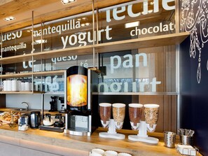 Desayuno buffet todos los días (con cargo)