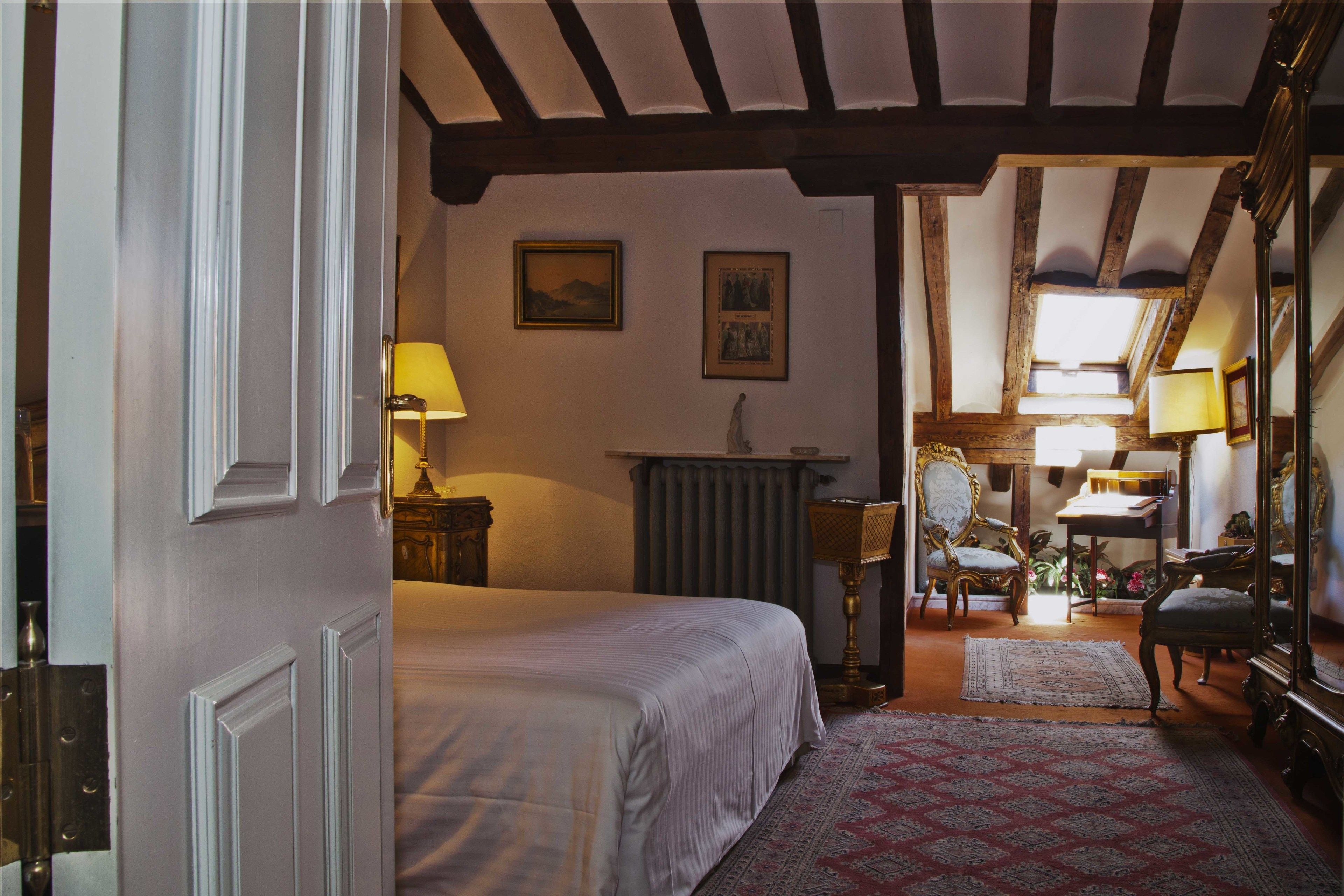 double room, 1 double bed | premium bedding, minibar, in-room safe, desk