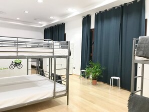 Hochwertige Bettwaren, schallisolierte Zimmer, Bügeleisen/Bügelbrett