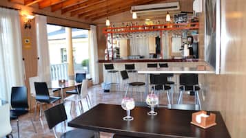 Bar (a l'allotjament)