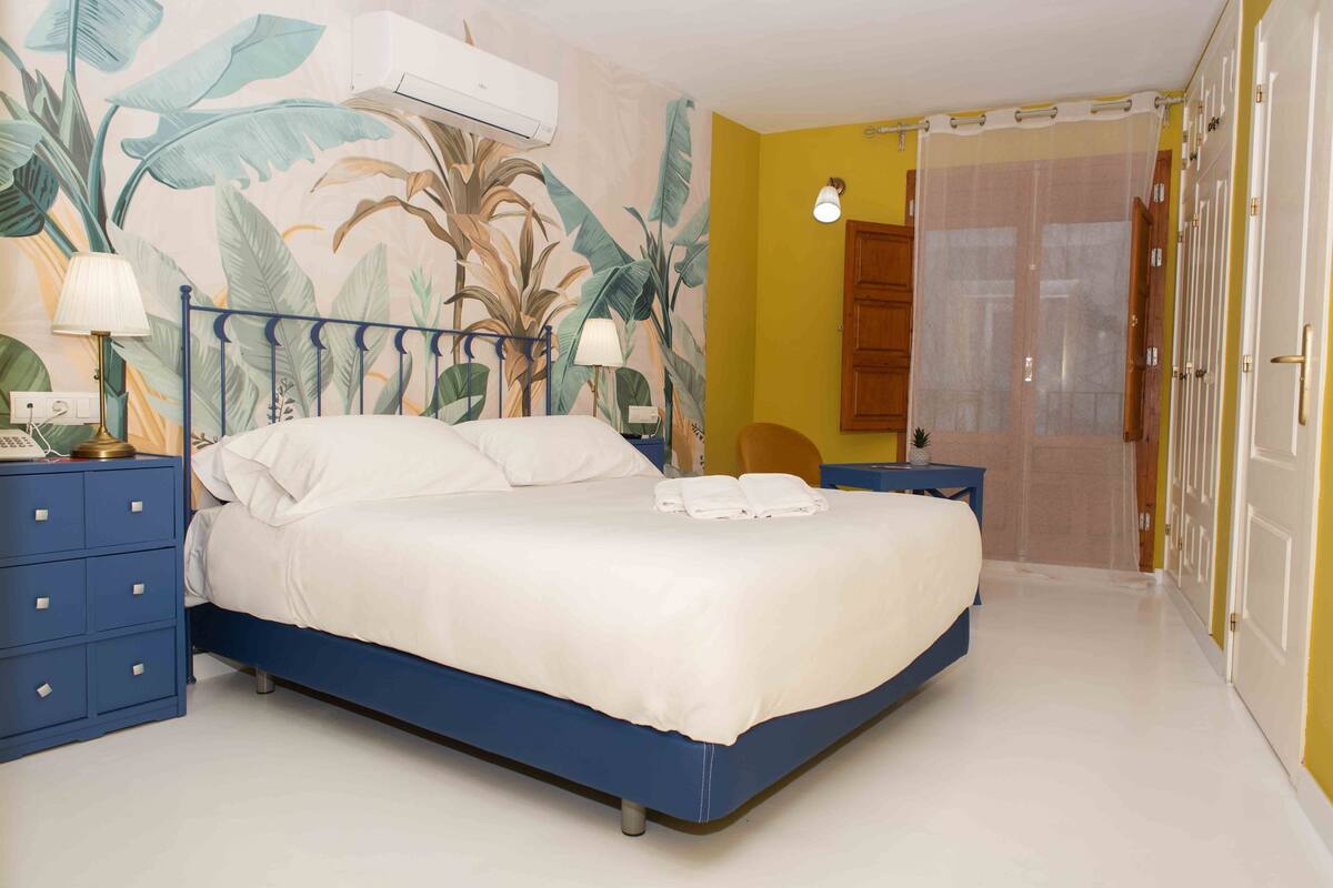 Double or Twin Room (El caballista) | Iron/ironing board (on request), free WiFi, bed sheets