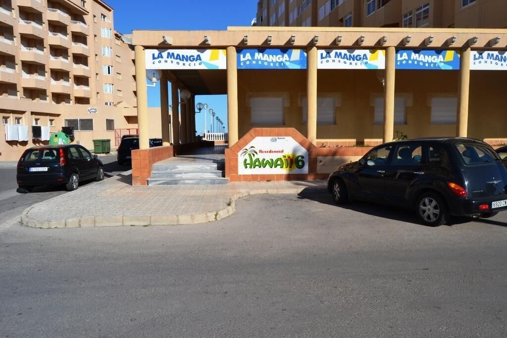 المنطقة المحيطة بالمنشأة