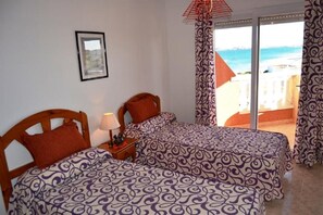 Room - Hawaii 6 (La Manga)