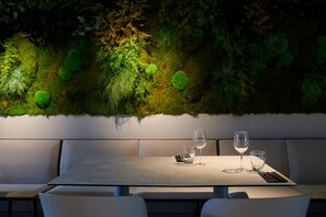 Breakfast, lunch, dinner served; Regional cuisine  - Hostal Lola (Isaba)