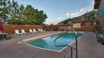 Außenpool (je nach Saison geöffnet)