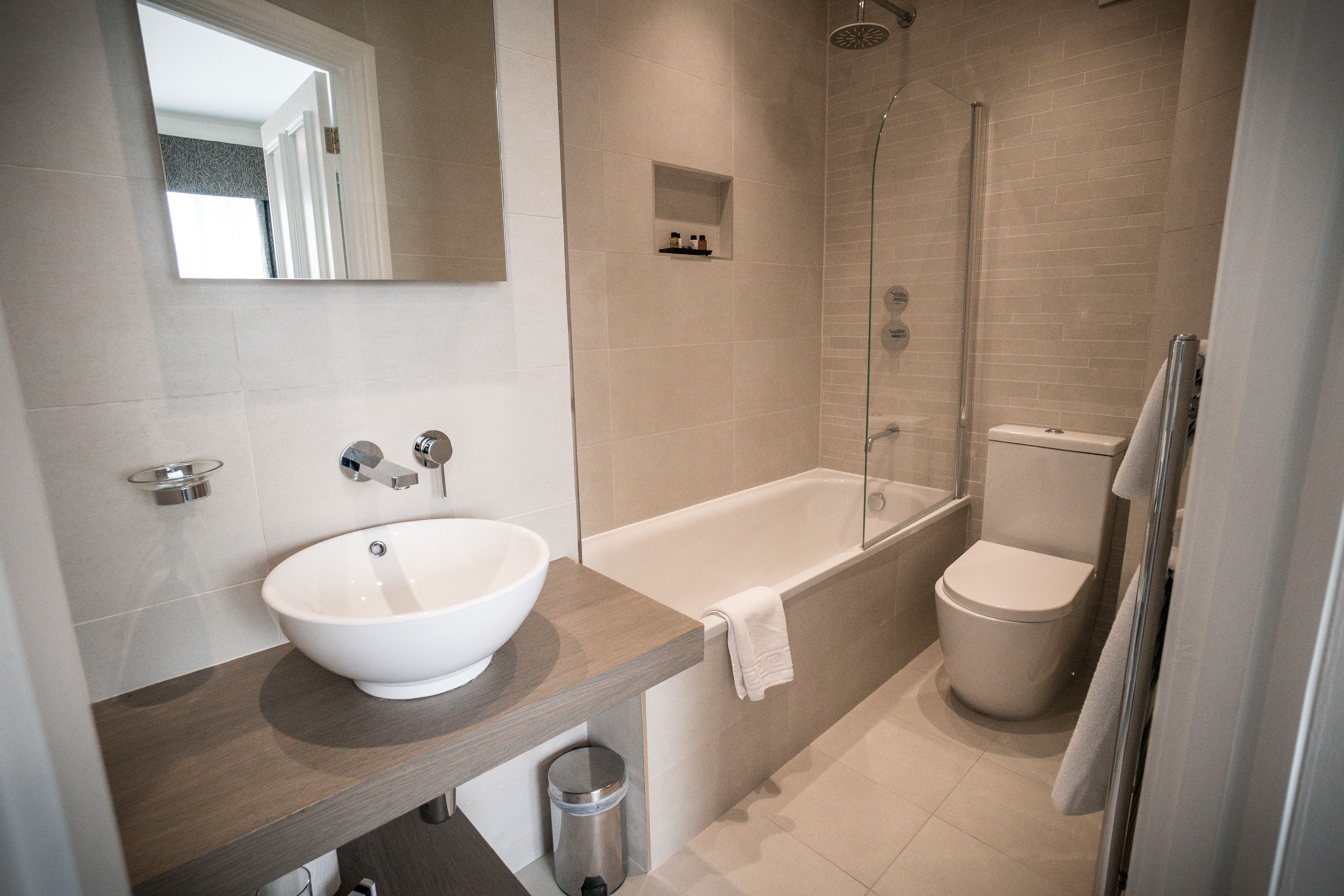 deluxe double room | bathroom | free toiletries, hair dryer, towels