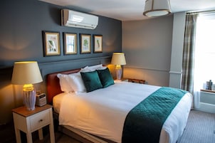 Desk, iron/ironing board, free WiFi, bed sheets