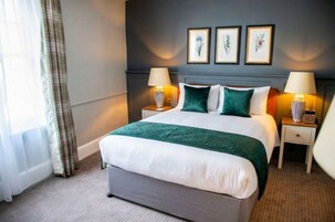 Classic Double Room | Desk, iron/ironing board, free WiFi, bed sheets