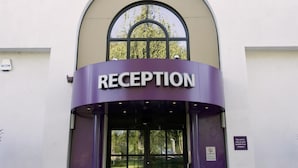 Unclassified image, 3 of 18, button - Premier Inn South Mimms/Potters Bar (Potters Bar)