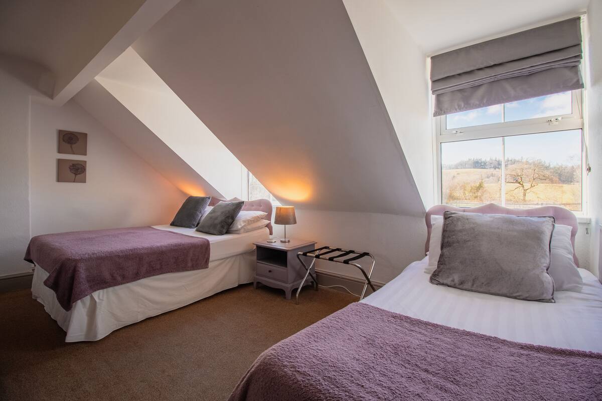 Family Room | Iron/ironing board (on request), WiFi (free), individually decorated