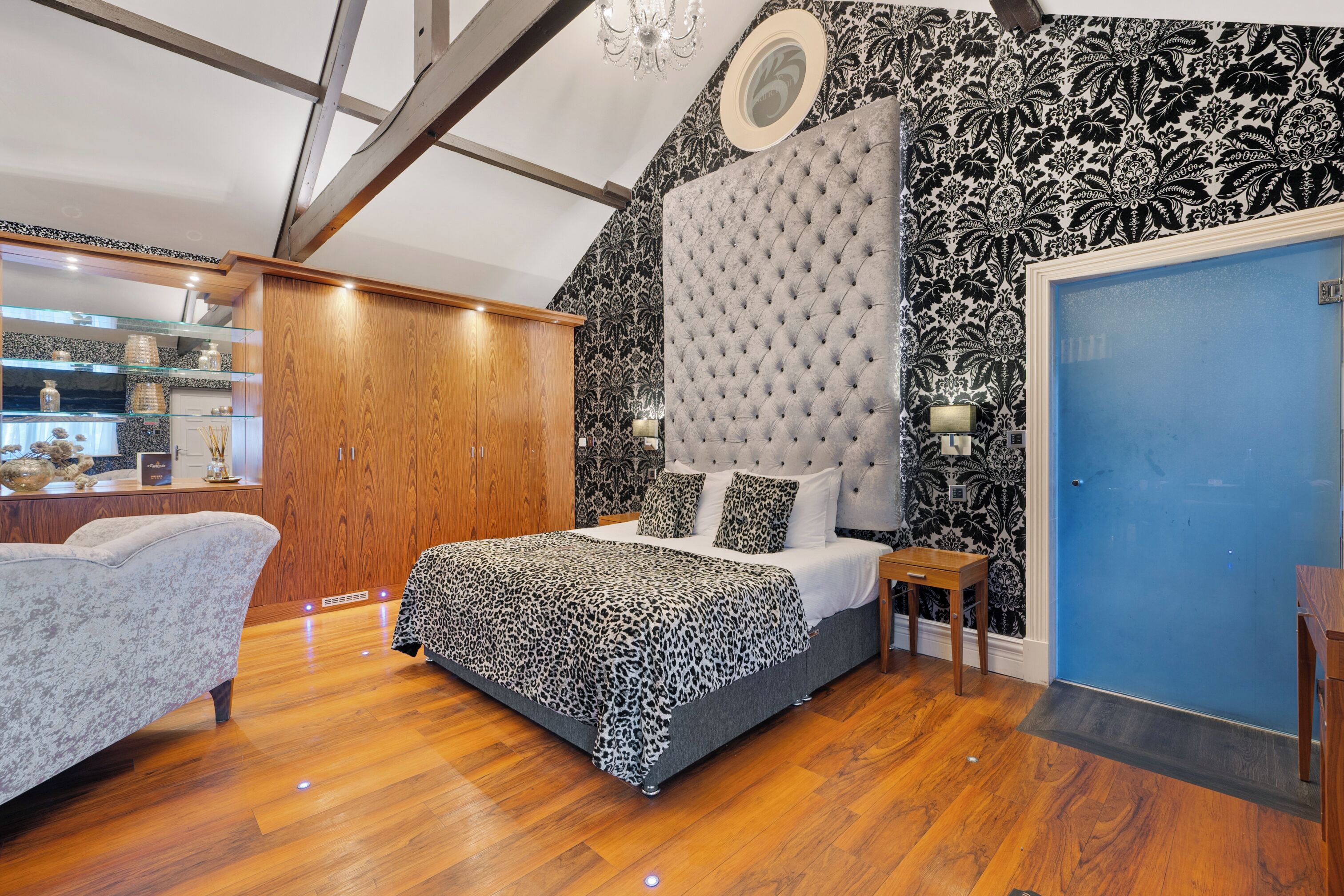 高档床上用品、特色装修、特色家居、熨斗/熨衣板