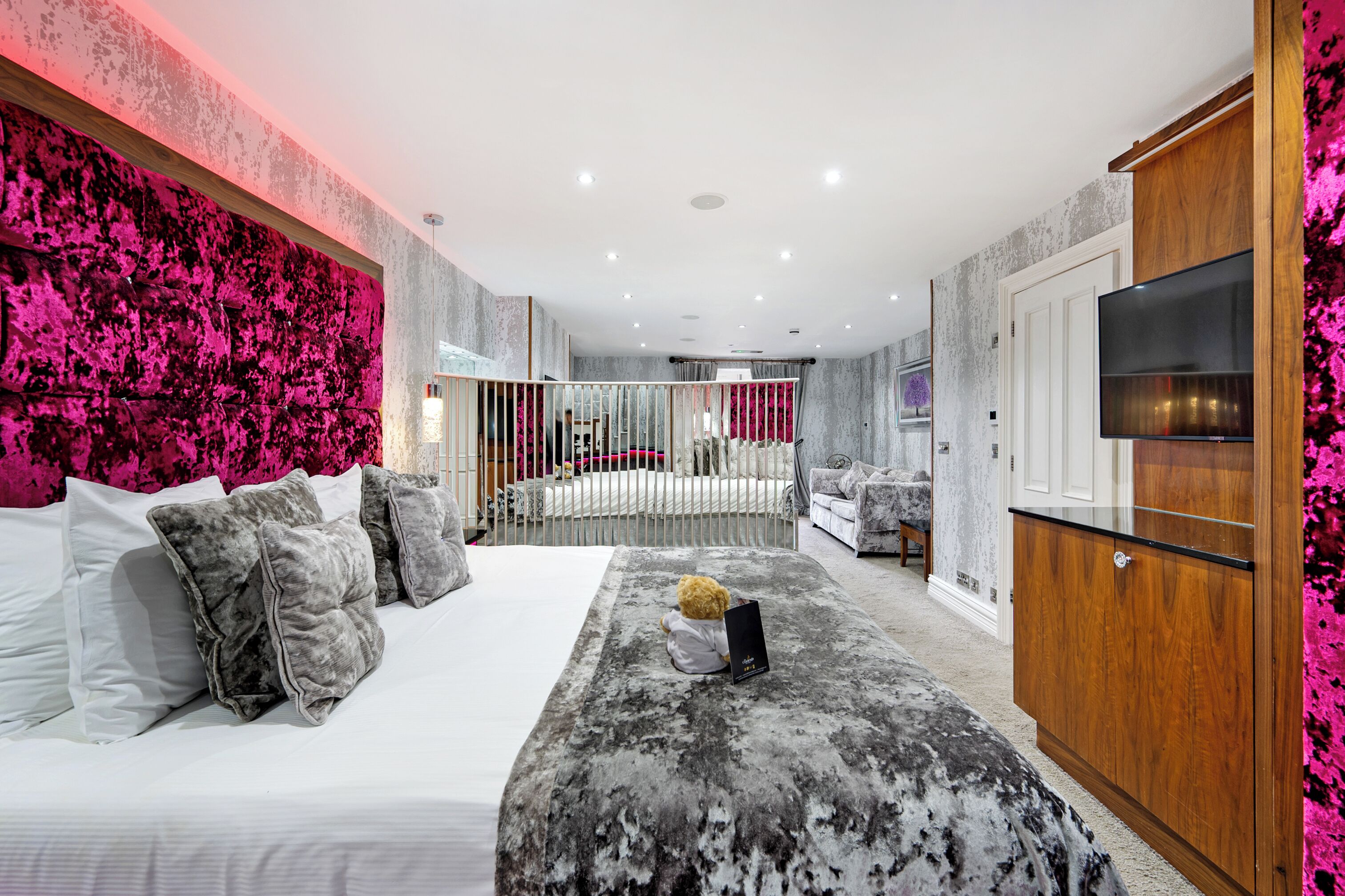 Escape | 高档床上用品、特色装修、特色家居、熨斗/熨衣板