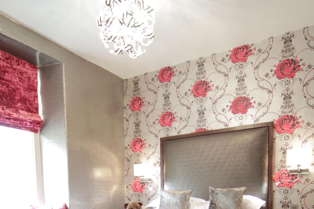 1 habitación, ropa de cama de alta calidad y decoración personalizada