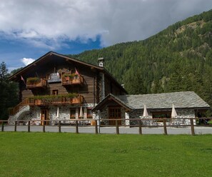 Front of property - Petit Tournalin (Ayas)