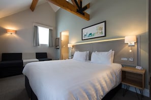 Schreibtisch, Bügeleisen/Bügelbrett, kostenloses WLAN, Bettwäsche