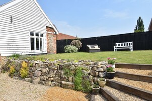 Superior Cottage, 1 King Bed, Kitchenette | View from room