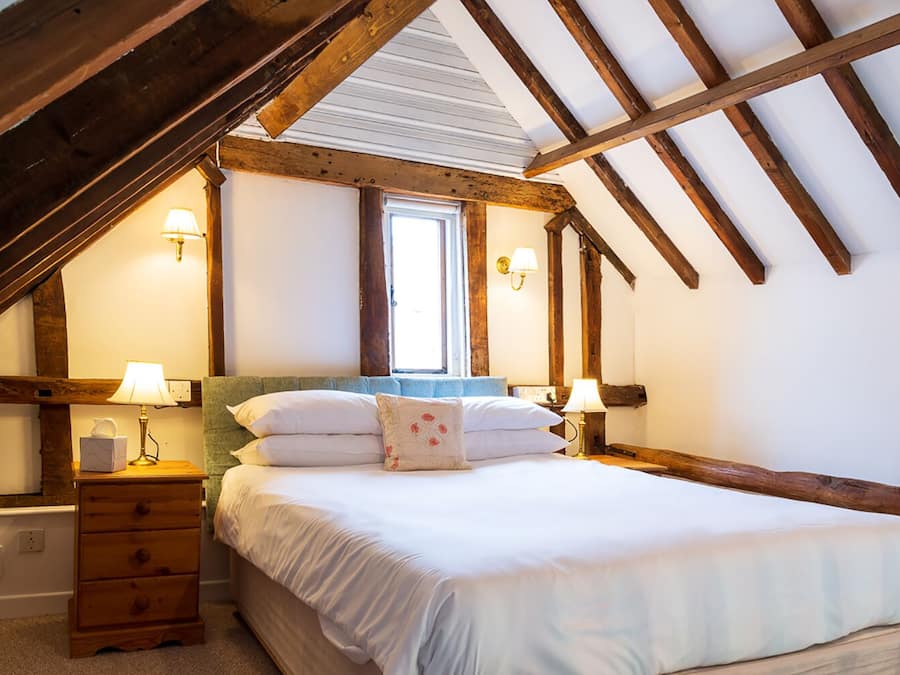 Superior Cottage, 1 King Bed, Kitchenette | Egyptian cotton sheets, premium bedding, individually decorated