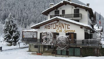 Esterni