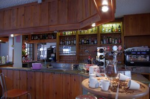 Bar (in der Unterkunft)