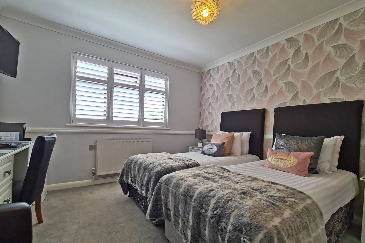Deluxe Twin Room